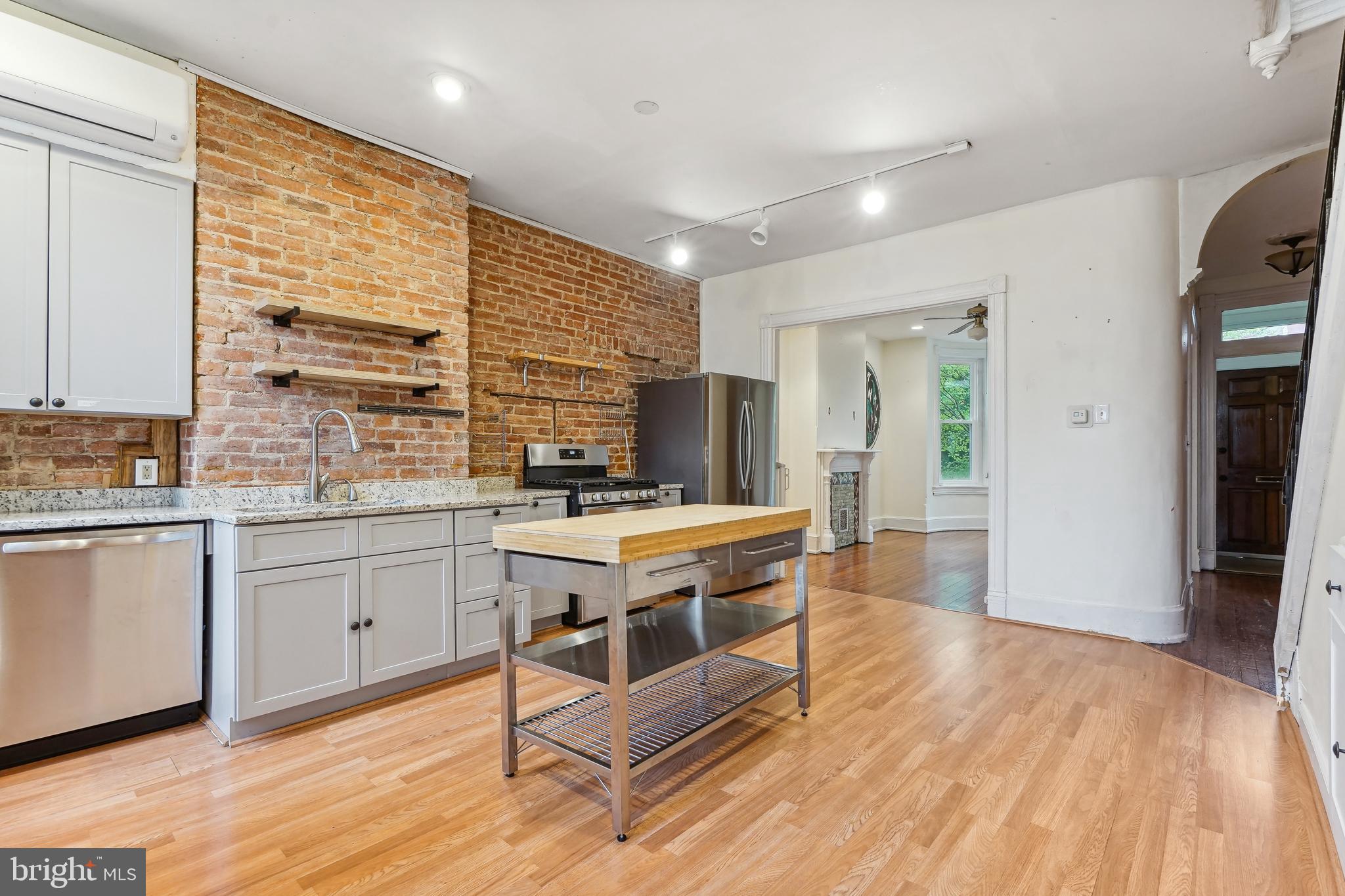 48 R Street Northwest Washington, DC 20001 - Photo 9 of 24 Kitchen