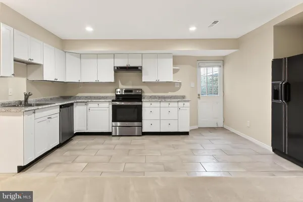 $5,200 | 43884 Loganwood Court, Ashburn, VA 20147