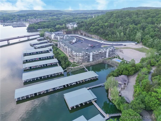 $245,000 | 464 Cedar Heights Drive, Unit 1B, Camdenton, MO 65020