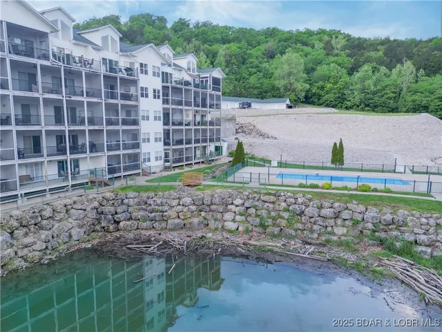 $245,000 | 464 Cedar Heights Drive, Unit 1B, Camdenton, MO 65020