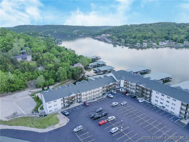 $245,000 | 464 Cedar Heights Drive, Unit 1B, Camdenton, MO 65020
