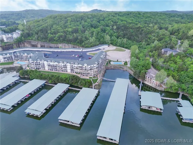 $245,000 | 464 Cedar Heights Drive, Unit 1B, Camdenton, MO 65020