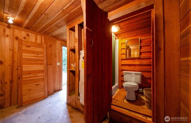 $1,900,000 | 201 Jylha Road, Rochester, WA 98579