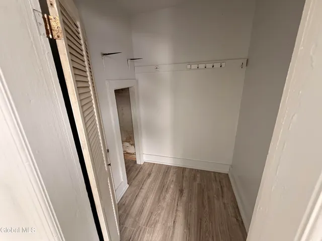 $1,200 | 54 Arch Street, Unit UP, Amsterdam, NY 12010