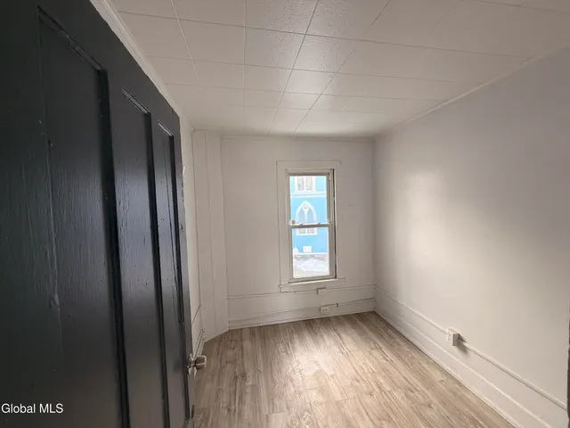$1,200 | 54 Arch Street, Unit UP, Amsterdam, NY 12010