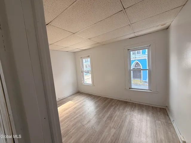 $1,200 | 54 Arch Street, Unit UP, Amsterdam, NY 12010
