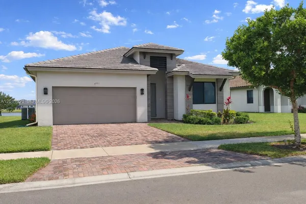 $650,000 | 4993 Ofanto Ln Avenue, Immokalee, FL 34142