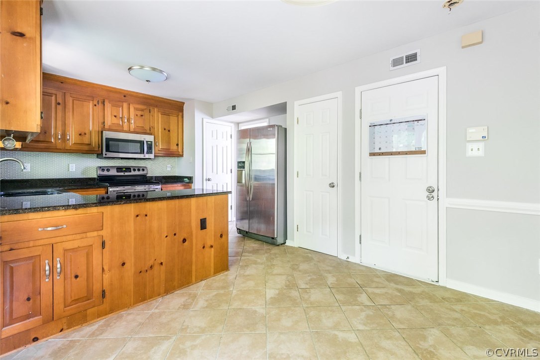10801 Spring Mill Road Chesterfield, VA 23236 - Photo 10 of 24 Gallery Image 10
