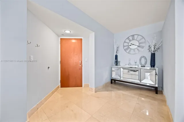 $9,000 | 6365 Collins Avenue, Unit 4106, Miami Beach, FL 33141