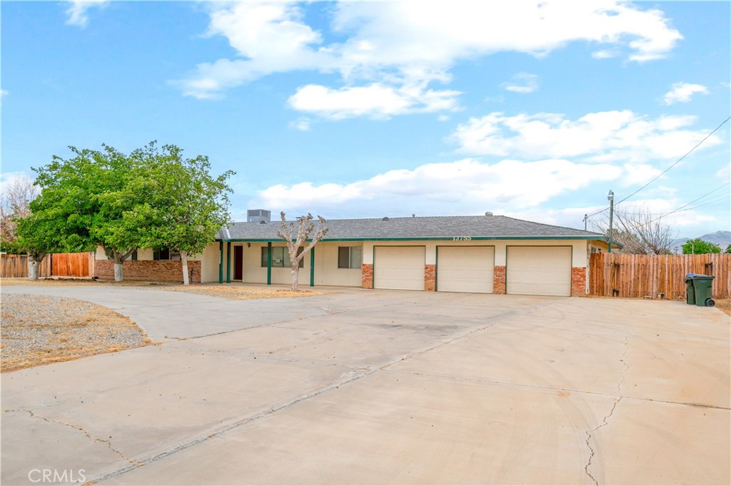 13755 Mohawk Road Apple Valley, CA 92307 - Photo 4 of 66