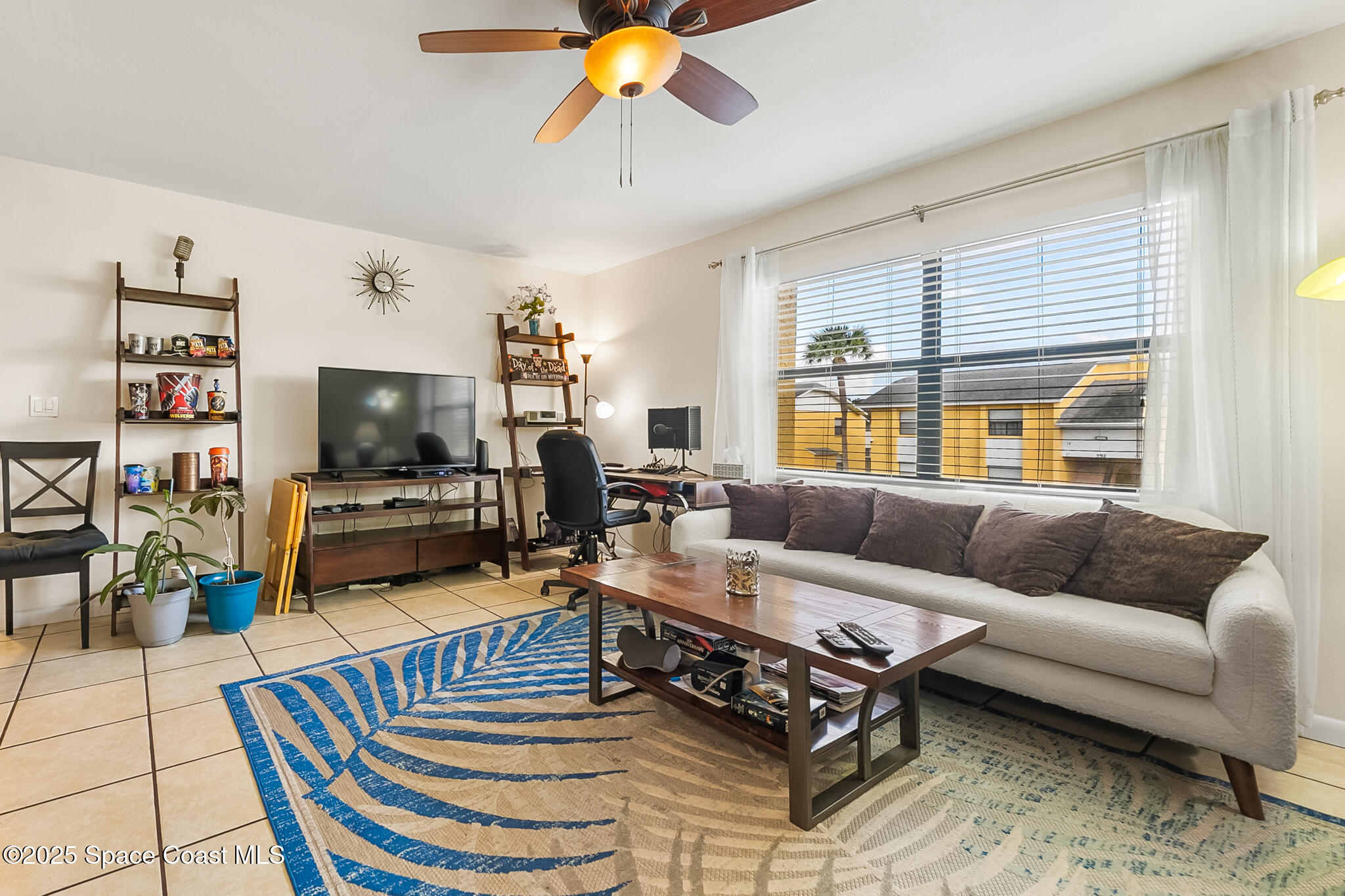 598 North Wickham Road, Unit 32 Melbourne, FL 32935 - Photo 4 of 21 Living Room