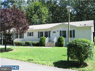 3 Edgewood Drive Cream Ridge, NJ 08514 - Photo 1 of 12 Exterior Front