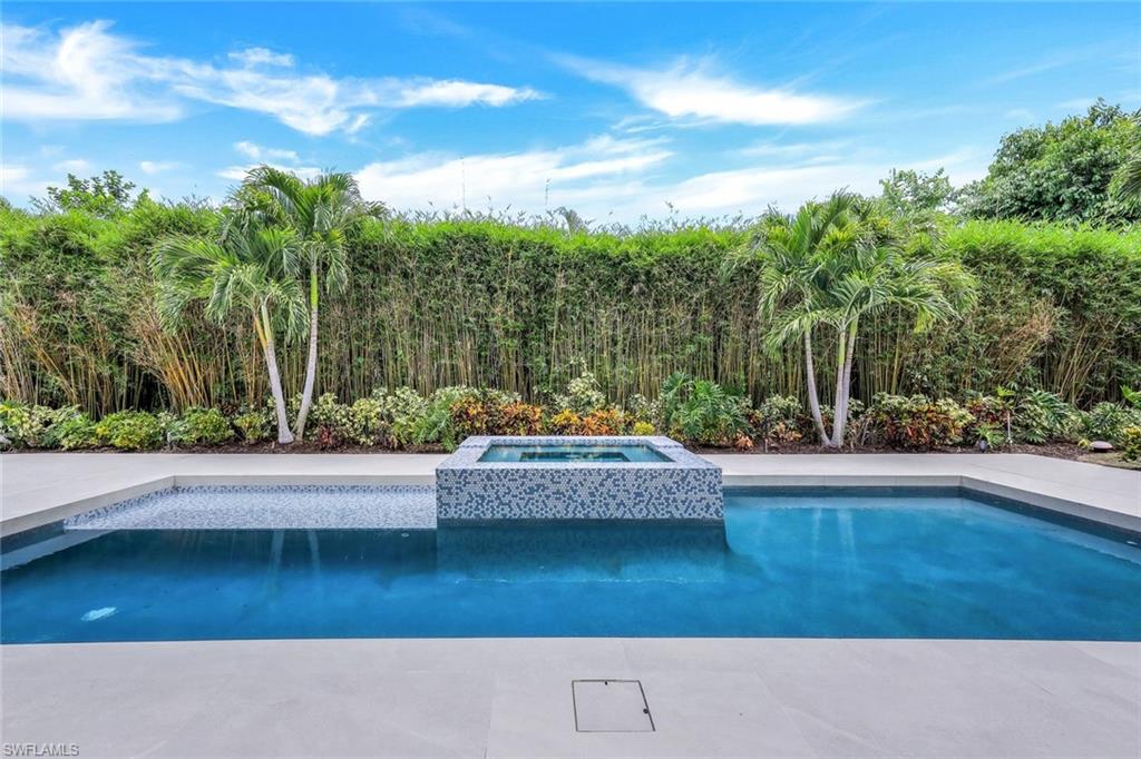 569 Neapolitan Way Naples, FL 34103 - Photo 35 of 50