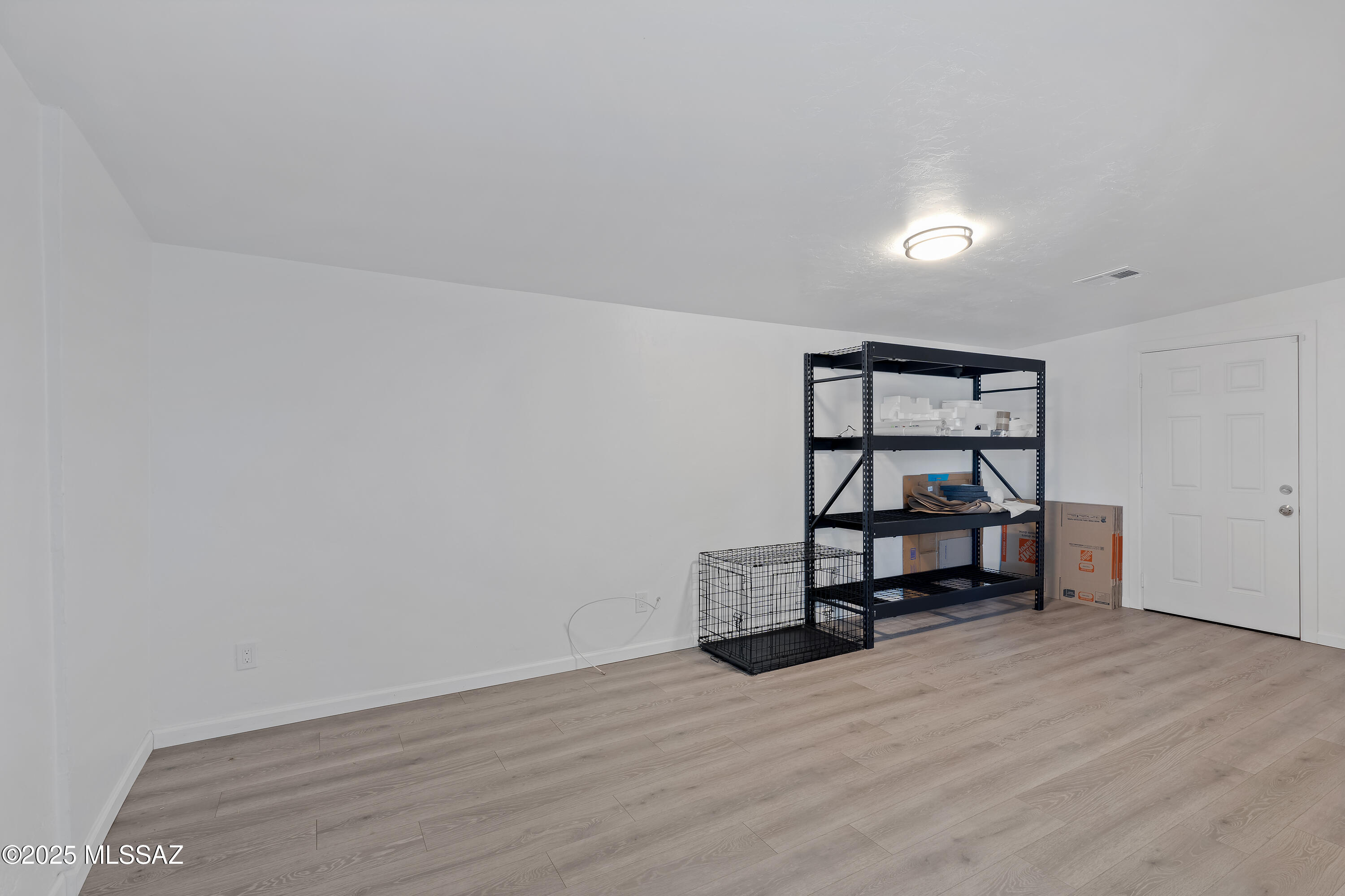 905 East Prince Road Tucson, AZ 85719 - Photo 15 of 33 2 Interiors-9 (3)
