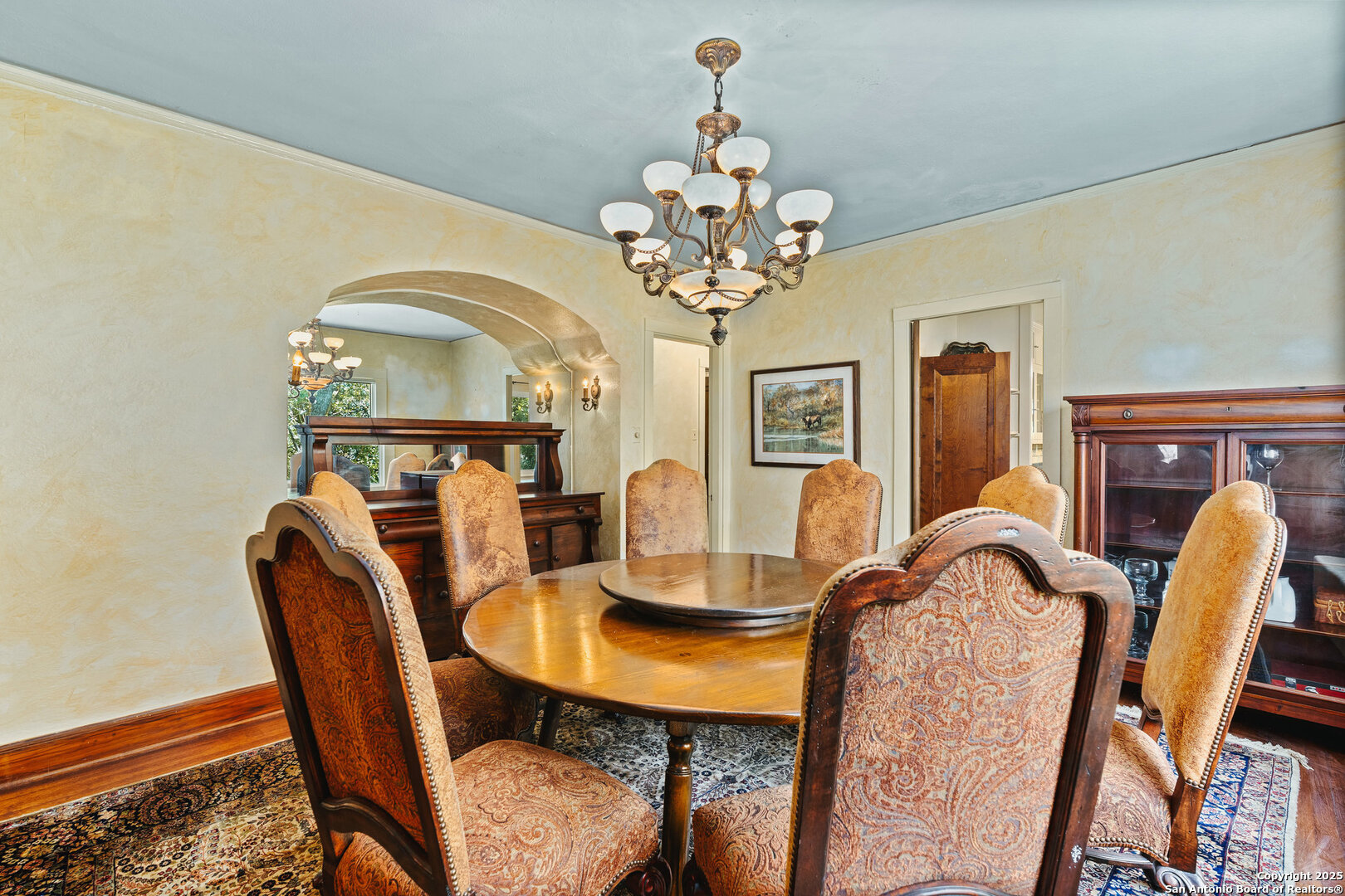 5351 Fredericksburg Road San Antonio, TX 78229 - Photo 18 of 50 a view of a dining room with furniture and chandelier