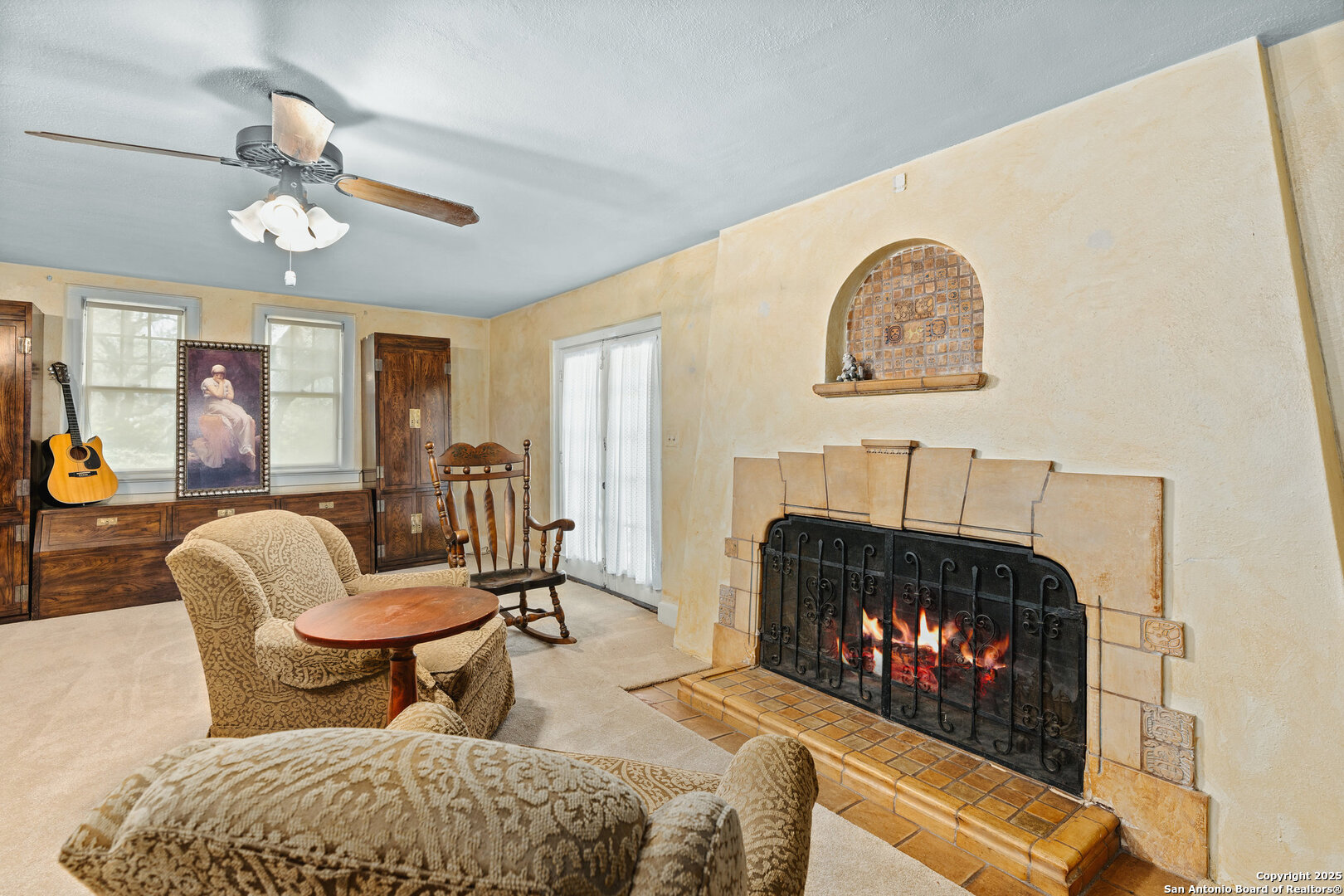 5351 Fredericksburg Road San Antonio, TX 78229 - Photo 7 of 50 a living room with furniture and a fireplace