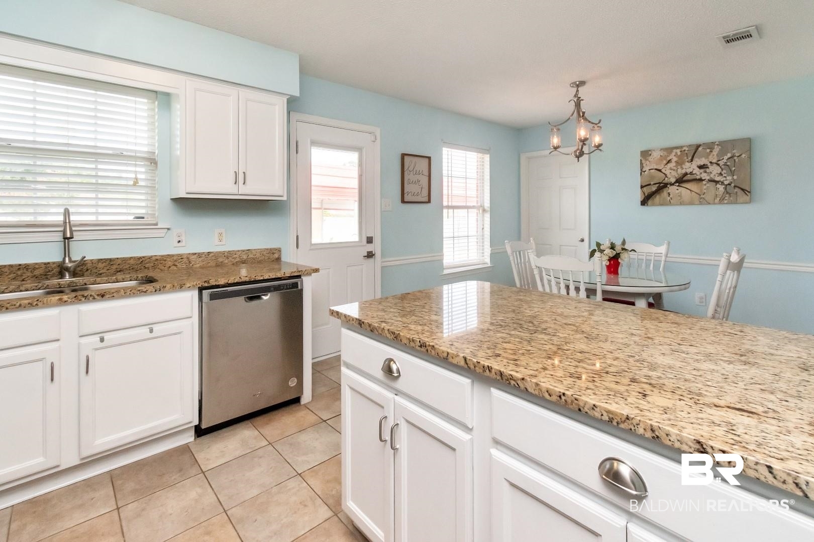 7718 Willard Court Theodore, AL 36582 - Photo 7 of 24 Kitchen