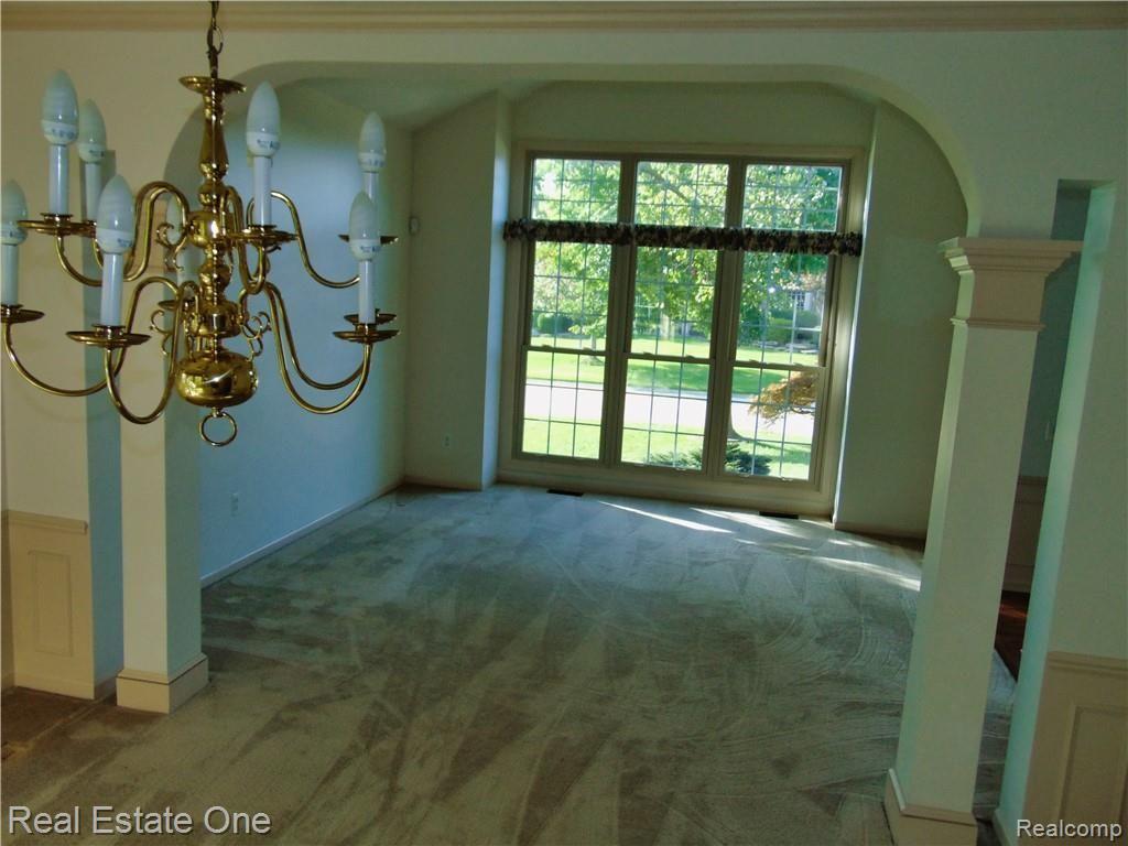 2458 Pleasant View Drive Rochester Hills, MI 48306 - Photo 24 of 68