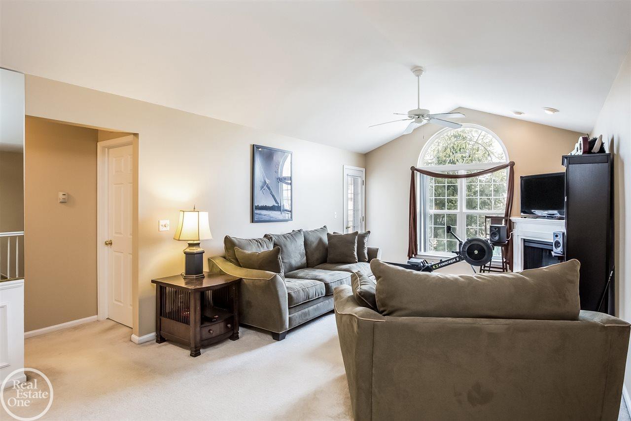 3635 Tremonte Circle Rochester, MI 48306 - Photo 6 of 38 31281583-5.JPG