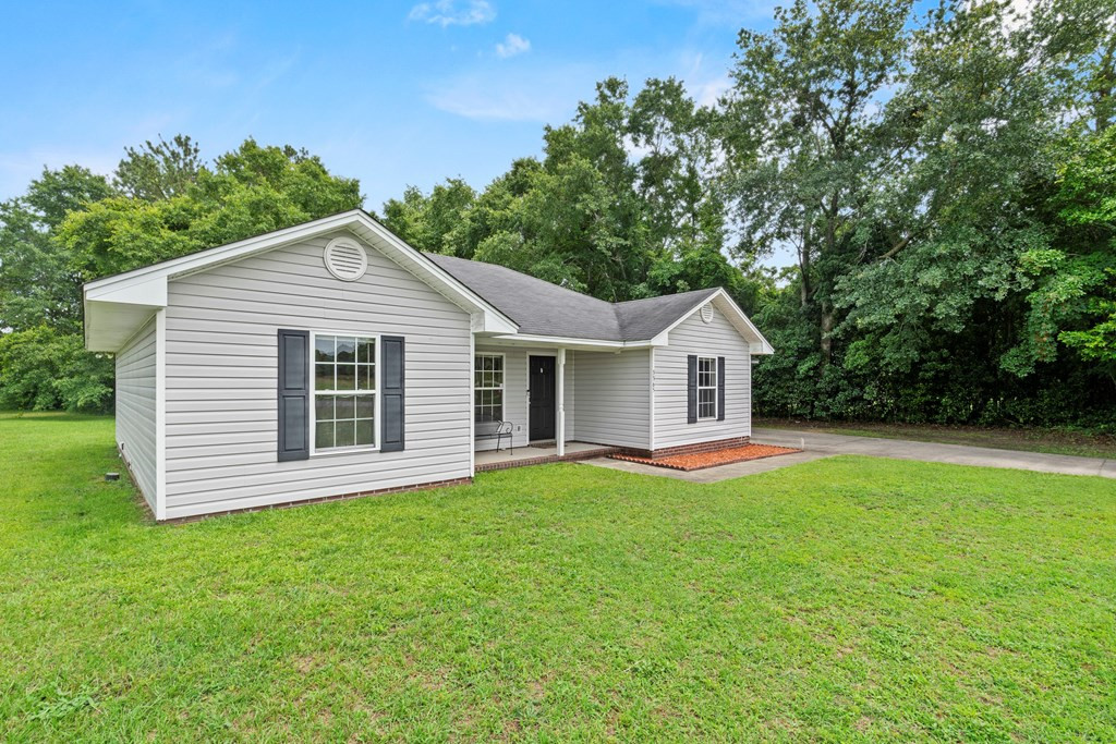 3365 Black River Road Dalzell, SC 29040 - Photo 2 of 26