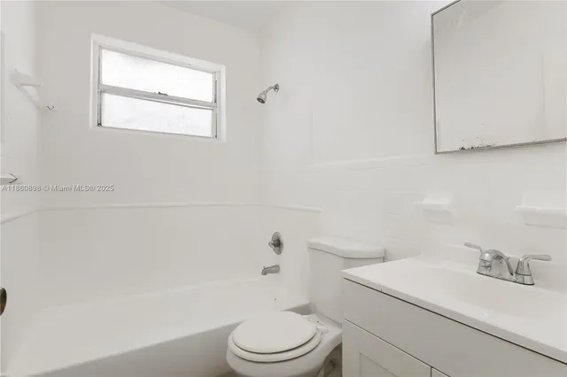 $2,000 | 1251 Northwest 59th Street, Unit 3, Miami, FL 33142