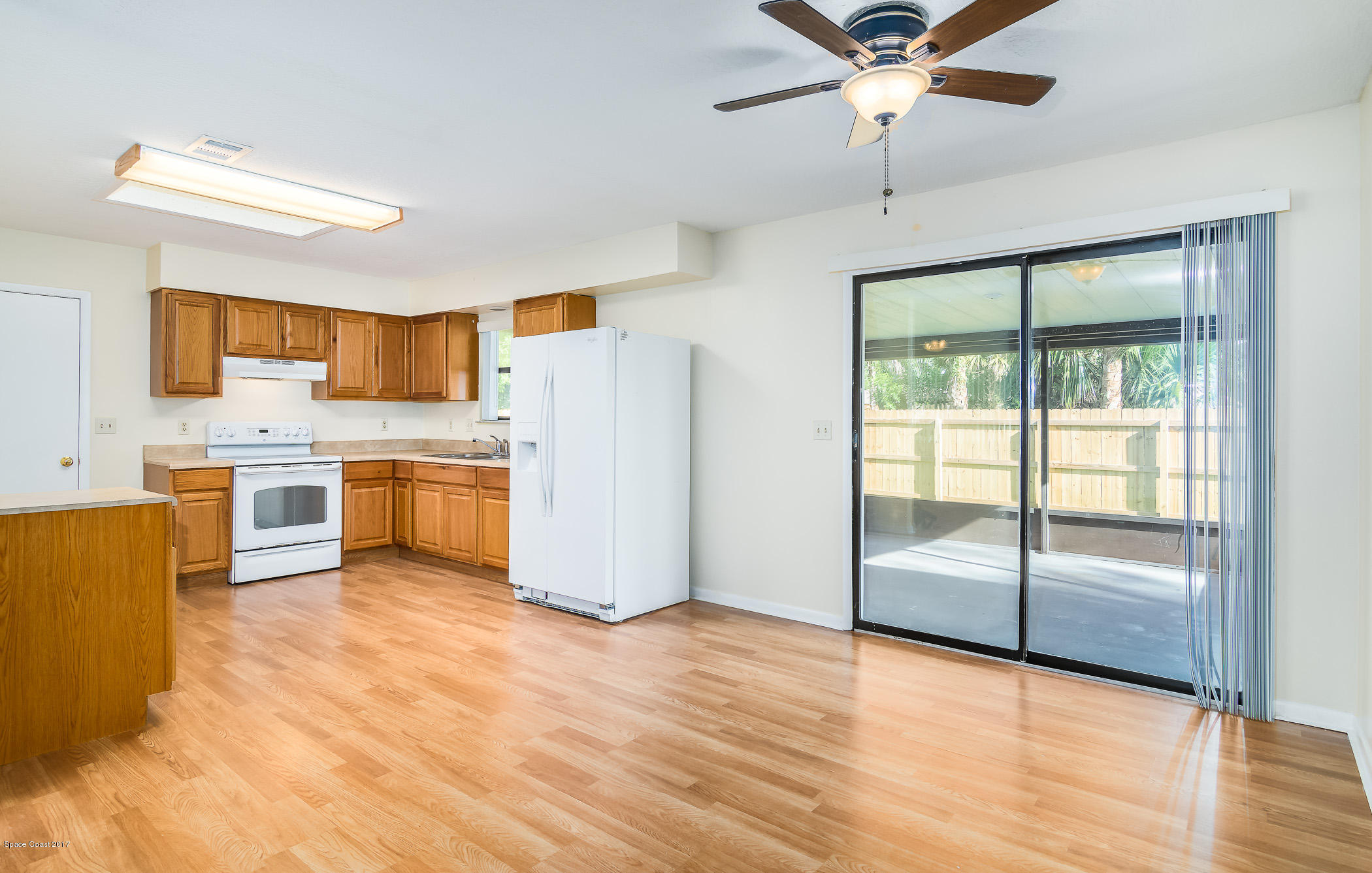 5579 Holden Road Cocoa, FL 32927 - Photo 4 of 14 Kitchen/Dining