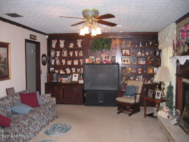 7711 Stillwell Road Jacksonville, FL 32221 - Photo 21 of 34 Family Room