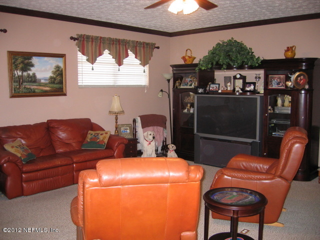 7711 Stillwell Road Jacksonville, FL 32221 - Photo 26 of 34 Den/Great Room