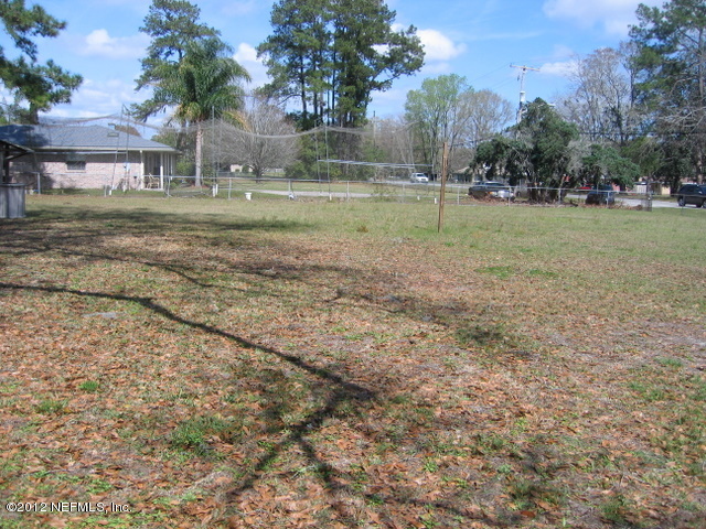 7711 Stillwell Road Jacksonville, FL 32221 - Photo 6 of 34 Side Yard