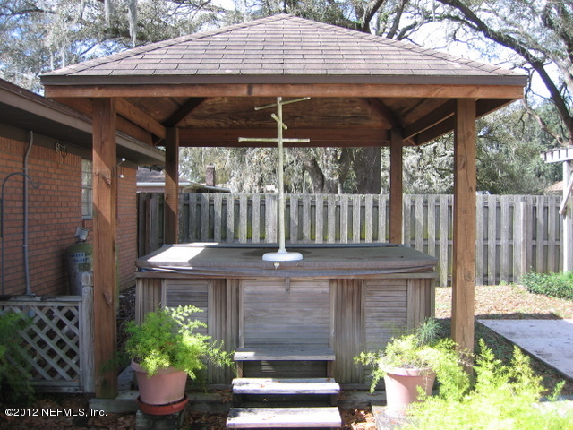 7711 Stillwell Road Jacksonville, FL 32221 - Photo 7 of 34 Hot Tub