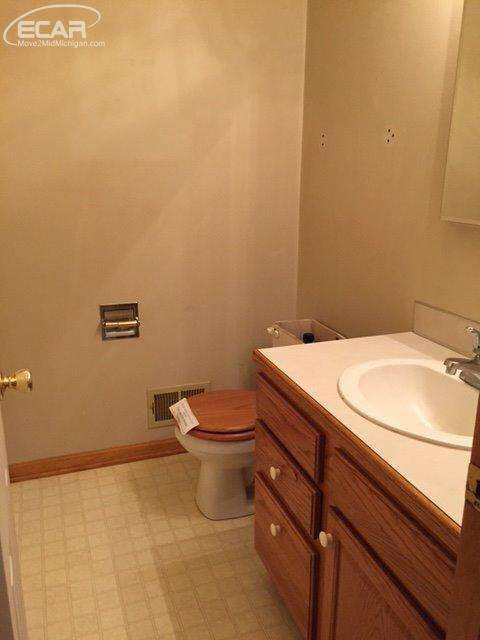 5117 Duffield Road Swartz Creek, MI 48473 - Photo 9 of 16 20448528-8.JPG