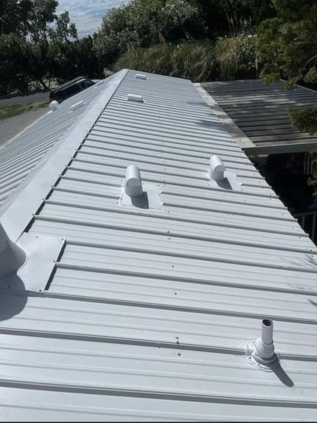 13955 West Walnut Grove Road, Unit 26 Walnut Grove, CA 95690 - Photo 3 of 29 a terrace view with wooden floor and fence
