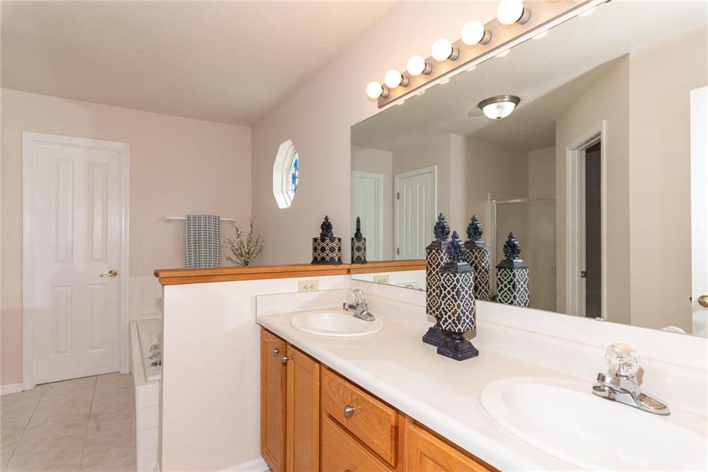 11236 Delight Creek Road Fishers, IN 46038 - Photo 16 of 31 Gallery Image 16