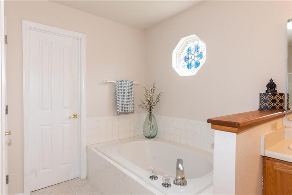 11236 Delight Creek Road Fishers, IN 46038 - Photo 18 of 31 Gallery Image 18