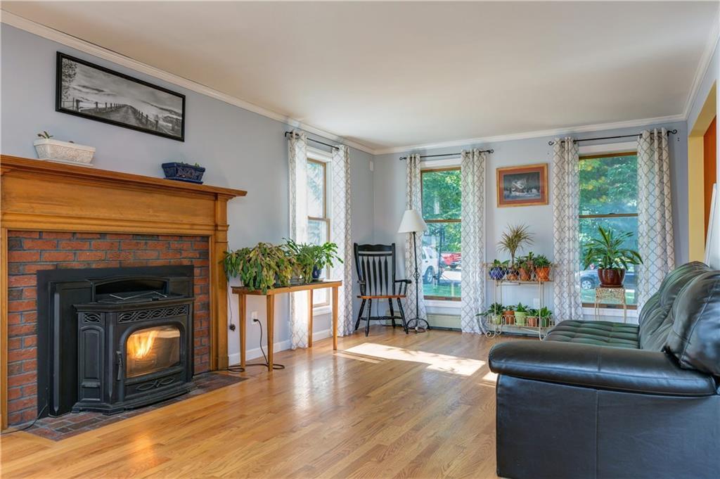 16 Whaleboat Road Portland, ME 04103 - Photo 13 of 35 Front to back living room with...