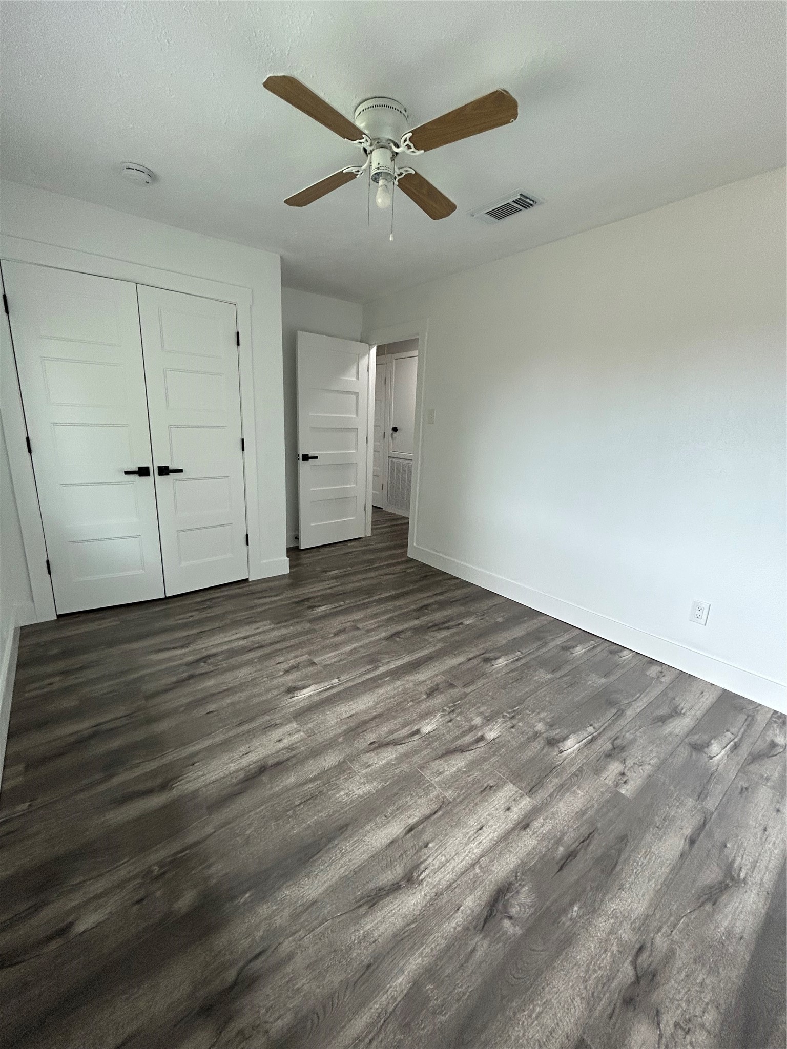 8523 Riverside Walk Lane Houston, TX 77064 - Photo 14 of 24 3rd Bedroom - Upstairs