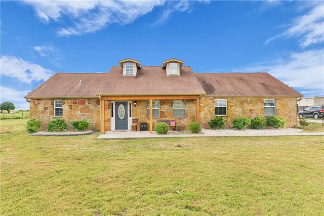 $394,900 | 200 Hatter Drive, Moody, TX 76557