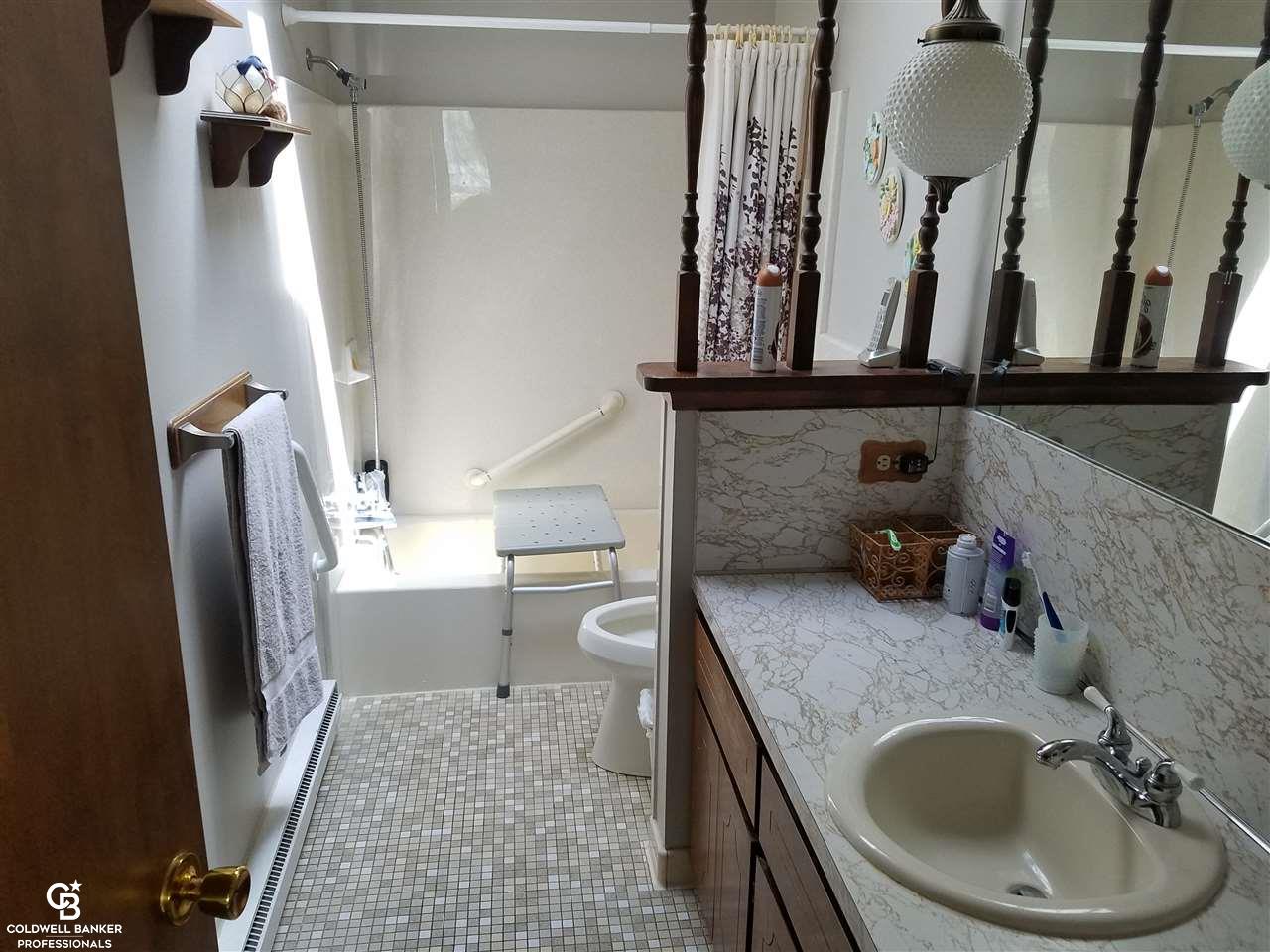 9100 Brandon Road Avoca, MI 48006 - Photo 11 of 21 This is a view of bathroom 2.