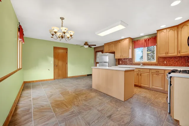 $359,900 | 21230 Virginia Road, DeKalb, IL 60115