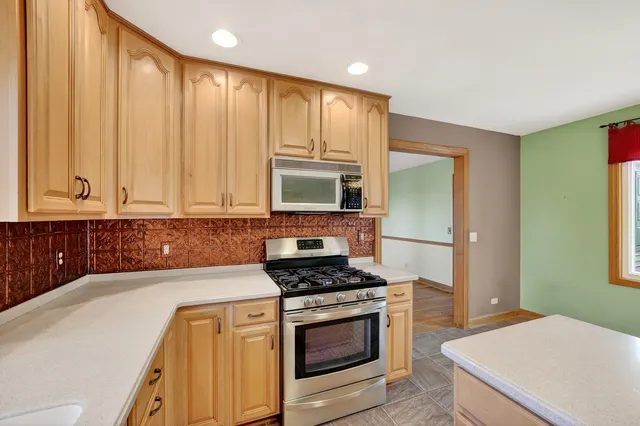 $359,900 | 21230 Virginia Road, DeKalb, IL 60115