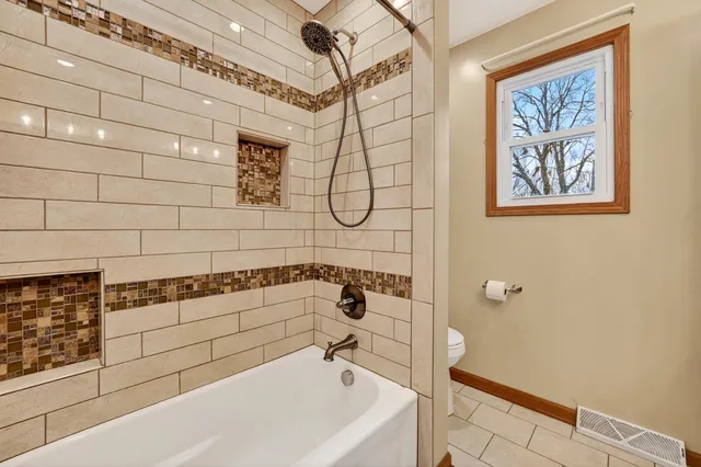 $359,900 | 21230 Virginia Road, DeKalb, IL 60115