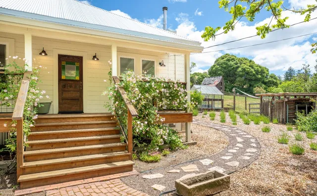 $1,298,000 | 1801 Highway 128, Philo, CA 95466