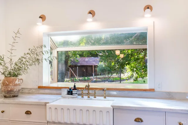 $1,298,000 | 1801 Highway 128, Philo, CA 95466