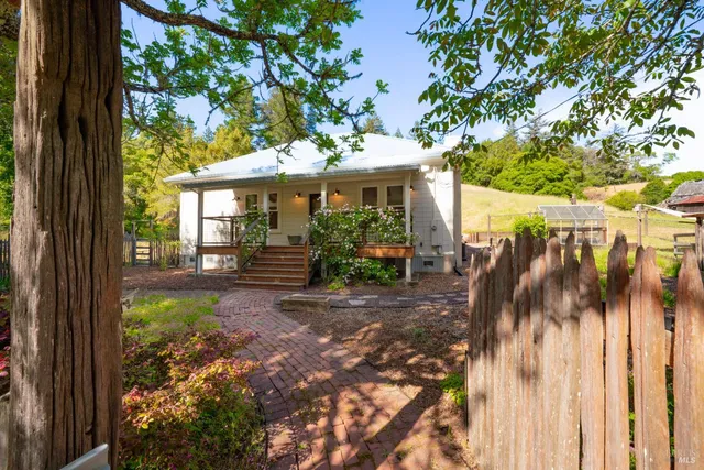 $1,298,000 | 1801 Highway 128, Philo, CA 95466