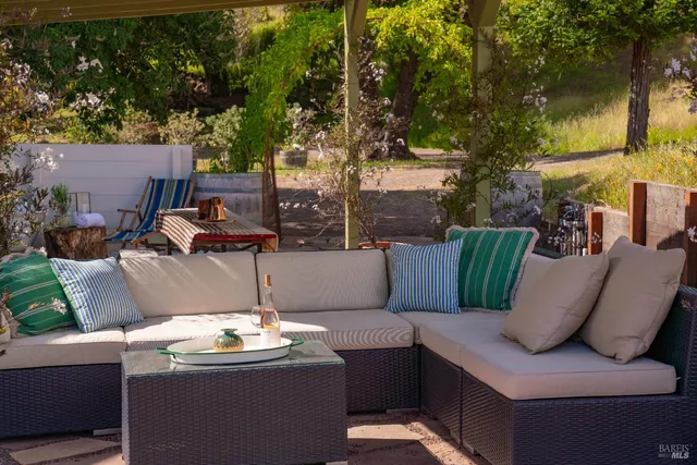 $1,298,000 | 1801 Highway 128, Philo, CA 95466