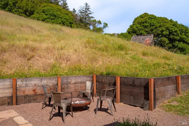 $1,298,000 | 1801 Highway 128, Philo, CA 95466