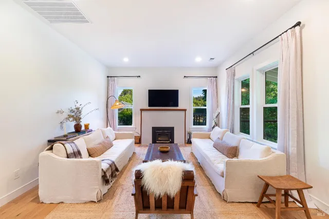 $1,298,000 | 1801 Highway 128, Philo, CA 95466