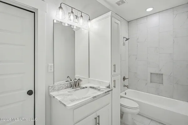 $399,900 | 3847 Swan Cove, Hernando, MS 38632