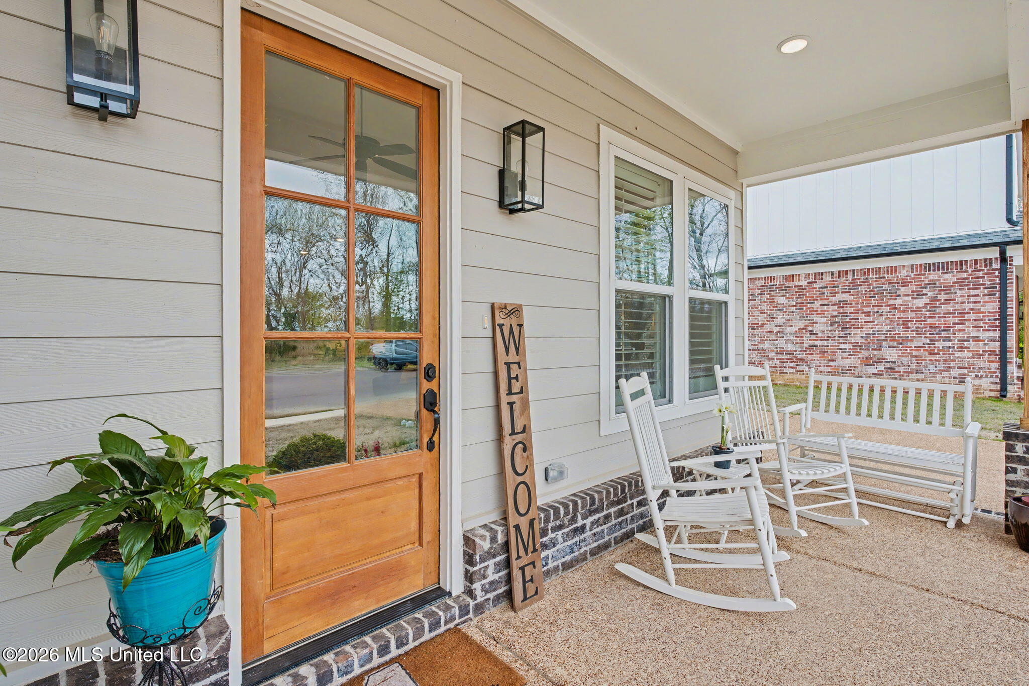 3847 Swan Cove Hernando, MS 38632 - Photo 10 of 50 Front Porch