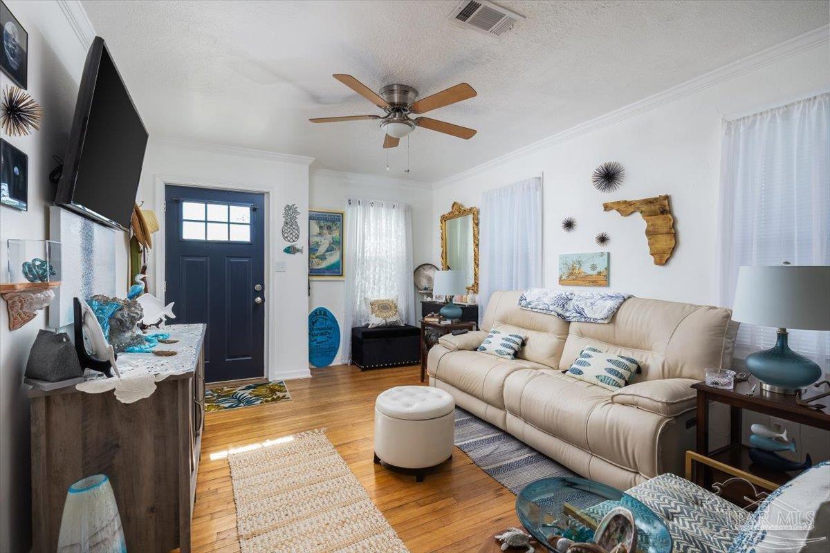 210 Berry Road Pensacola, FL 32507 - Photo 12 of 30